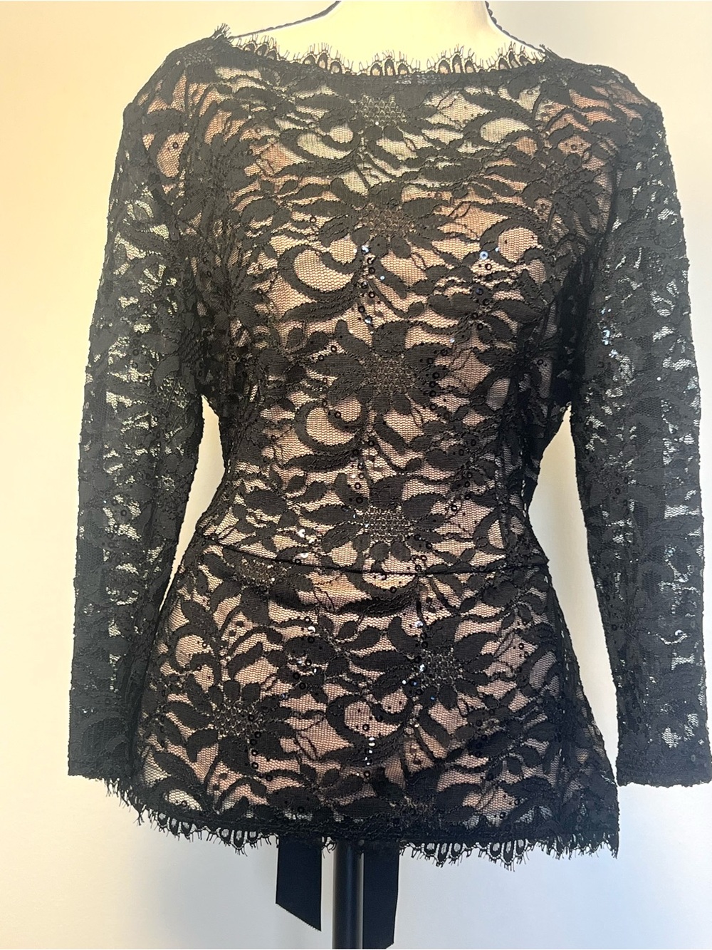 Black Lace Long-Sleeve Women's Top